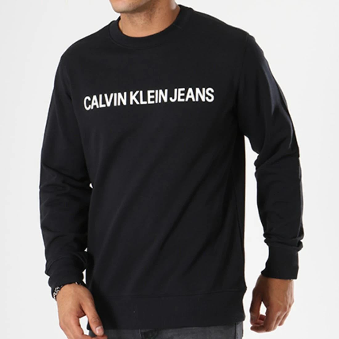 Vente flash ⌛ Sweat Crewneck Basic Institutional Logo 7757 Noir de Calvin Klein 💯 1 Vente flash ⌛ Sweat Crewneck Basic Institutional Logo 7757 Noir de Calvin Klein 💯