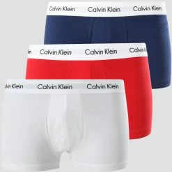 Vente flash ❤️ Lot De 3 Boxers Cotton Stretch U2664G Blanc Rouge Bleu Marine de Calvin Klein ✔️
