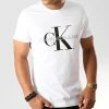 Offres 🎁 Tee 👚 Shirt Monogram 4314 Blanc de Calvin Klein 🤩