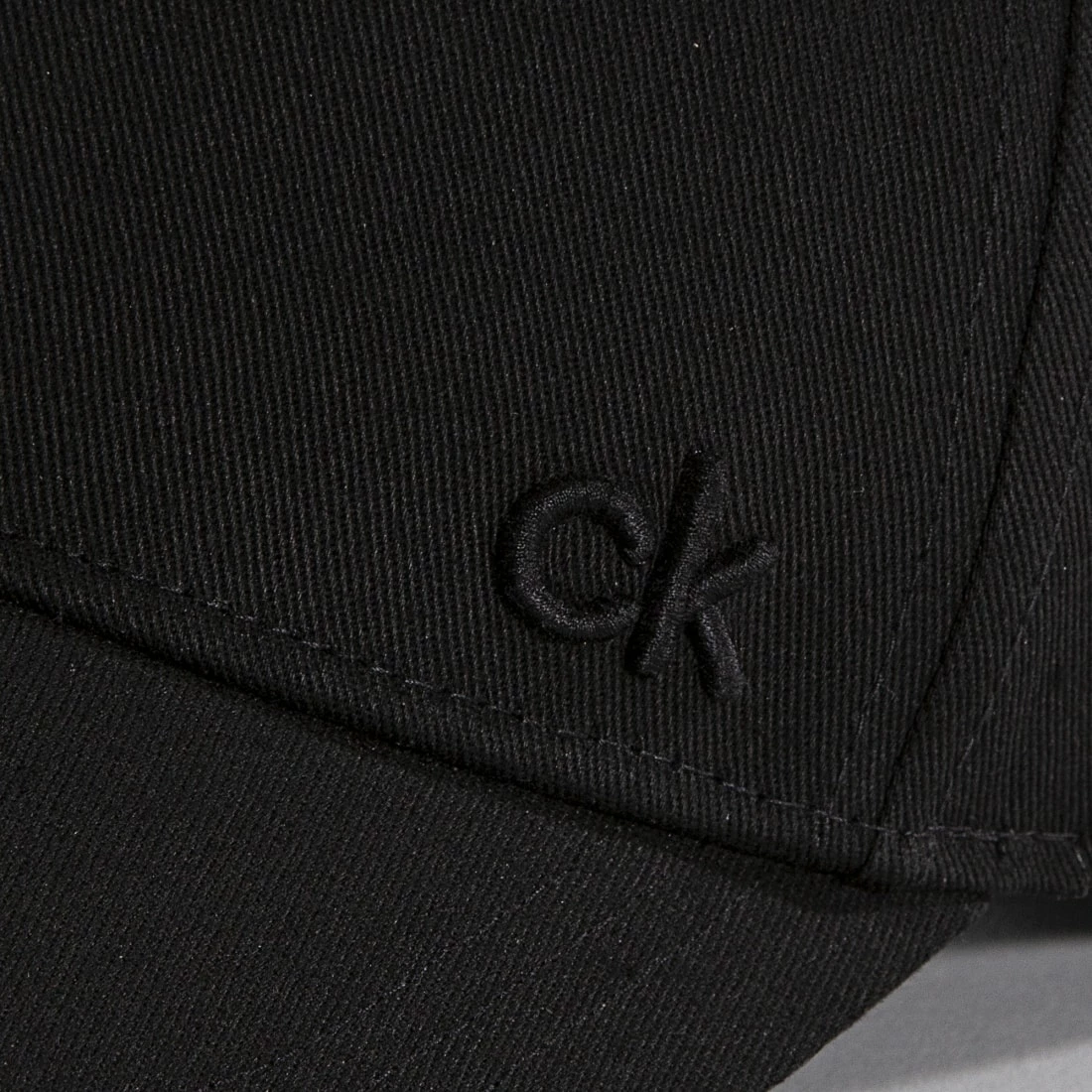 Grosses soldes ✨ Casquette ⚾ Baseball CK 2533 Noir de Calvin Klein ✔️ 2 Grosses soldes ✨ Casquette ⚾ Baseball CK 2533 Noir de Calvin Klein ✔️ – Image 2