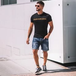 Offres ❤️ Tee 👕 Shirt Slim Institutional Logo 5577 Noir Doré de Calvin Klein ✨ -France Calvin Klein Soldes 2024 calvin klein 200985 FAB J30J315577 BAE TPDT 20210528T073435 06