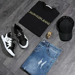 Offres ❤️ Tee 👕 Shirt Slim Institutional Logo 5577 Noir Doré de Calvin Klein ✨ -France Calvin Klein Soldes 2024 calvin klein 200985 J30J315577 BAE 20191018T155311 03