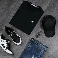Les meilleures critiques de ✔️ Tee 👕 Shirt Essential 4544 Noir de Calvin Klein 🛒 -France Calvin Klein Soldes 2024 calvin klein 202411 J30J314544 BAE 20191030T165602 03