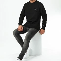 Nouveau 🔔 Sweat Crewneck CK Essential 4536 Noir de Calvin Klein 🤩 -France Calvin Klein Soldes 2024 calvin klein 203661 J30J314536 BAE 20191113T170012 03