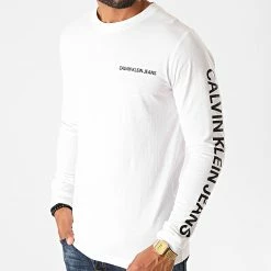 Meilleure vente 🔔 Tee 👚 Shirt Manches Longues Essential Institutional 6884 Blanc de Calvin Klein 😀 -France Calvin Klein Soldes 2024 calvin klein 232557 J30J316884 YAF 20200922T165026 03