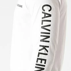 Meilleure vente 🔔 Tee 👚 Shirt Manches Longues Essential Institutional 6884 Blanc de Calvin Klein 😀 -France Calvin Klein Soldes 2024 calvin klein 232557 J30J316884 YAF 20200922T165028 04