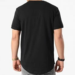 Remise ✨ Tee 👚 Shirt Oversize Badge Turn Up Sleeve Noir de Calvin Klein ✨ -France Calvin Klein Soldes 2024 calvin klein 254613 J30J315319 BAE 20210226T142212 04