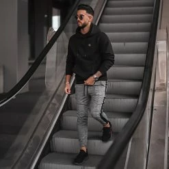 Promo 😍 Sweat Capuche 9789 Noir Doré de Calvin Klein ✔️ -France Calvin Klein Soldes 2024 calvin klein 255977 FAB J30J319789 BEH 20210416T124347 09