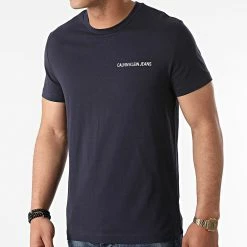 Bon marché ❤️ Tee 👕 Shirt Slim Chest Institutional 7852 Bleu Marine de Calvin Klein ⌛