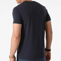 Bon marché ❤️ Tee 👕 Shirt Slim Chest Institutional 7852 Bleu Marine de Calvin Klein ⌛ -France Calvin Klein Soldes 2024 calvin klein 264252 J30J307852 402 20210514T144534 04