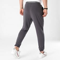 Coupon 🎉 Pantalon Jogging NM2001E Gris Anthracite de Calvin Klein ⭐ -France Calvin Klein Soldes 2024 calvin klein 265338 NM2001E JF2 20210510T144654 04