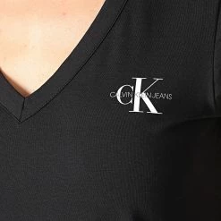 Le moins cher 👍 Tee 👕 Shirt Col V Femme Monogram Slim 7166 Noir de Calvin Klein ❤️ -France Calvin Klein Soldes 2024 calvin klein 265772 J20J217166 BEH 20210521T145530 02