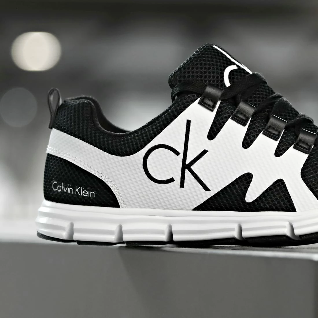 Promo ⭐ Baskets Runner 👟 Sneaker Lace Up 0086 Black Bright White de Calvin Klein 😀 6 Promo ⭐ Baskets Runner 👟 Sneaker Lace Up 0086 Black Bright White de Calvin Klein 😀 – Image 6