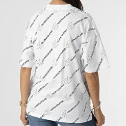 Vente flash 🧨 Tee 👕 Shirt Femme All Over Print 6464 Blanc de Calvin Klein ✔️ 7 Vente flash 🧨 Tee 👕 Shirt Femme All Over Print 6464 Blanc de Calvin Klein ✔️ -France Calvin Klein Soldes 2024 calvin klein 269330 J20J216464 0LA 20210611T145208 04
