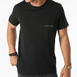 Le moins cher 🌟 Tee 👚 Shirt Poche Monogram Embroidery 9098 Noir de Calvin Klein 🔔 -France Calvin Klein Soldes 2024 calvin klein 270746 J30J319098 BEH 20210625T144610 03