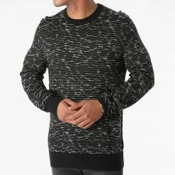 Les meilleures critiques de ⌛ Sweat Crewneck AOP Jacquard 7341 Noir de Calvin Klein ⭐ -France Calvin Klein Soldes 2024 calvin klein 271037 K10K107341 BEH 20210624T161425 03