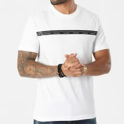 Top 10 🎉 Tee 👕 Shirt Logo Stripe 7307 Blanc de Calvin Klein 😍 6 Top 10 🎉 Tee 👕 Shirt Logo Stripe 7307 Blanc de Calvin Klein 😍 -France Calvin Klein Soldes 2024 calvin klein 272896 K10K107307 YAF 20210707T160008 03