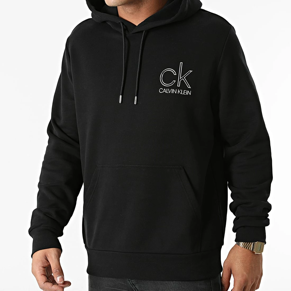 Sortie đ„ Sweat Capuche Metallic Logo 6726 Noir Argent de Calvin Klein â 1 Sortie đ„ Sweat Capuche Metallic Logo 6726 Noir Argent de Calvin Klein â