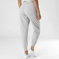 Promo 🤩 Pantalon Jogging NM2175E Gris Chiné de Calvin Klein 👏 -France Calvin Klein Soldes 2024 calvin klein 276302 NM2175E P7A 20210730T143814 04