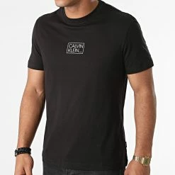 De gros 😍 Tee 👚 Shirt Chest Box Logo 7714 Noir de Calvin Klein ✔️