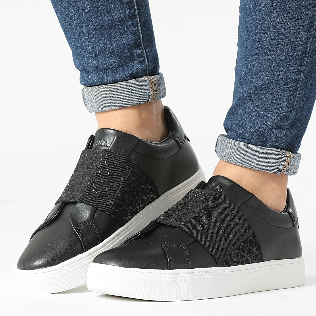 Meilleure affaire 😍 Baskets Femme Slip-On 0637 Black de Calvin Klein ⭐ 1 Meilleure affaire 😍 Baskets Femme Slip-On 0637 Black de Calvin Klein ⭐