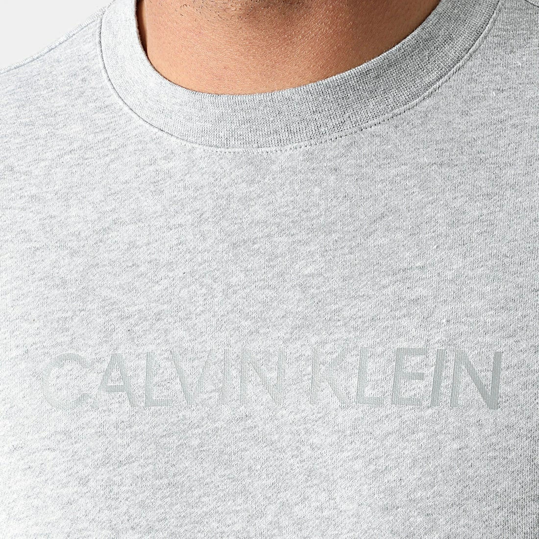 Promo 🎁 Sweat Crewneck GMF1W305 Gris Chiné de Calvin Klein 🧨 2 Promo 🎁 Sweat Crewneck GMF1W305 Gris Chiné de Calvin Klein 🧨 – Image 2
