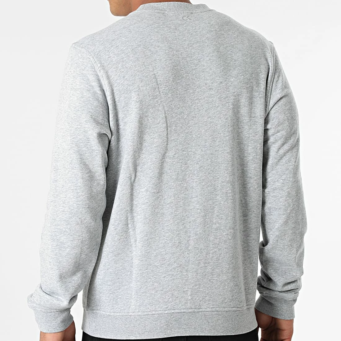 Promo 🎁 Sweat Crewneck GMF1W305 Gris Chiné de Calvin Klein 🧨 4 Promo 🎁 Sweat Crewneck GMF1W305 Gris Chiné de Calvin Klein 🧨 – Image 4