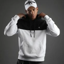 De gros 🛒 Sweat Capuche Colorblock Shadow 9364 Blanc Noir de Calvin Klein 😉 -France Calvin Klein Soldes 2024 calvin klein 280785 J30J319364 BEH 20211006T141515 06