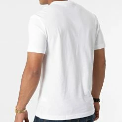 Le moins cher 💯 Tee 👕 Shirt Chest Box Logo 7714 Blanc de Calvin Klein 🥰 7 Le moins cher 💯 Tee 👕 Shirt Chest Box Logo 7714 Blanc de Calvin Klein 🥰 -France Calvin Klein Soldes 2024 calvin klein 281123 K10K107714 YAF 20210827T163154 04