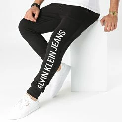 Meilleure affaire 🤩 Pantalon Jogging 8597 Noir de Calvin Klein 👍 -France Calvin Klein Soldes 2024 calvin klein 286912 J30J318597 BEH 20211005T160533 03