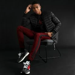 Promo ⭐ Tee 👚 Shirt Archival Monogram 8691 Noir de Calvin Klein 😍 11 Promo ⭐ Tee 👚 Shirt Archival Monogram 8691 Noir de Calvin Klein 😍 -France Calvin Klein Soldes 2024 calvin klein 286916 J30J318691 BEH 20211006T160624 06