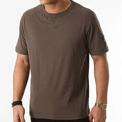 Top 10 👍 Tee 👚 Shirt Monogram Sleeve Badge 4051 Taupe de Calvin Klein ⌛