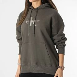 Bon marché 🌟 Sweat Capuche Femme 6957 Vert Kaki de Calvin Klein 👍 -France Calvin Klein Soldes 2024 calvin klein 288053 J20J216957 LBL 20211014T161607 03