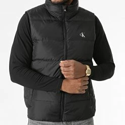 Les meilleures critiques de ✔️ Doudoune Sans Manches 9055 Noir de Calvin Klein 🧨 -France Calvin Klein Soldes 2024 calvin klein 288986 J30J319055 BEH 20211020T151446 03