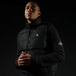 Les meilleures critiques de ✔️ Doudoune Sans Manches 9055 Noir de Calvin Klein 🧨 -France Calvin Klein Soldes 2024 calvin klein 288986 J30J319055 BEH 20211201T093009 05