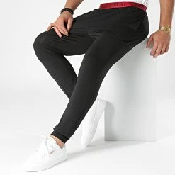 Les meilleures critiques de 🎁 Pantalon Jogging NM1661E Noir de Calvin Klein 👏 -France Calvin Klein Soldes 2024 calvin klein 289479 NM1661E UWG 20211028T162439 03