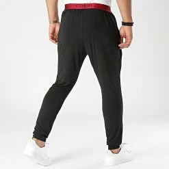 Les meilleures critiques de 🎁 Pantalon Jogging NM1661E Noir de Calvin Klein 👏 -France Calvin Klein Soldes 2024 calvin klein 289479 NM1661E UWG 20211028T162440 04