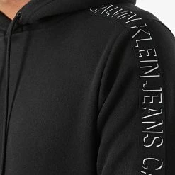 Meilleure vente ✔️ Sweat Capuche A Bandes 8809 Noir de Calvin Klein 🥰 -France Calvin Klein Soldes 2024 calvin klein 289561 J30J318809 BEH 20211029T092420 02