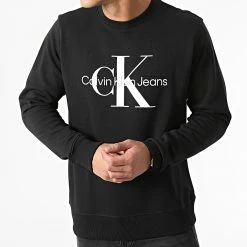 Grosses soldes ✔️ Sweat Crewneck Core Monogram 0933 Noir de Calvin Klein 🌟 -France Calvin Klein Soldes 2024 calvin klein 291320 J30J320933 BEH 20211118T144142 03