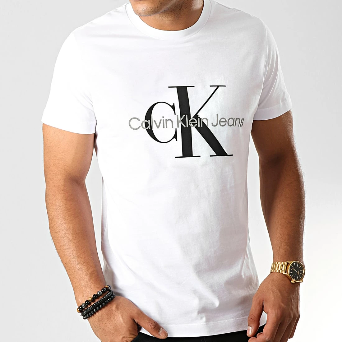 Offres 🤩 Tee 👕 Shirt Core Monogram 0935 Blanc de Calvin Klein ✔️ 1 Offres 🤩 Tee 👕 Shirt Core Monogram 0935 Blanc de Calvin Klein ✔️