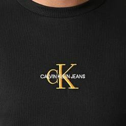 Nouveau 🤩 Tee 👚 Shirt New Iconic Essential 1601 Noir Doré de Calvin Klein 🔥 -France Calvin Klein Soldes 2024 calvin klein 291530 J30J321601 BEH 20211117T083152 02