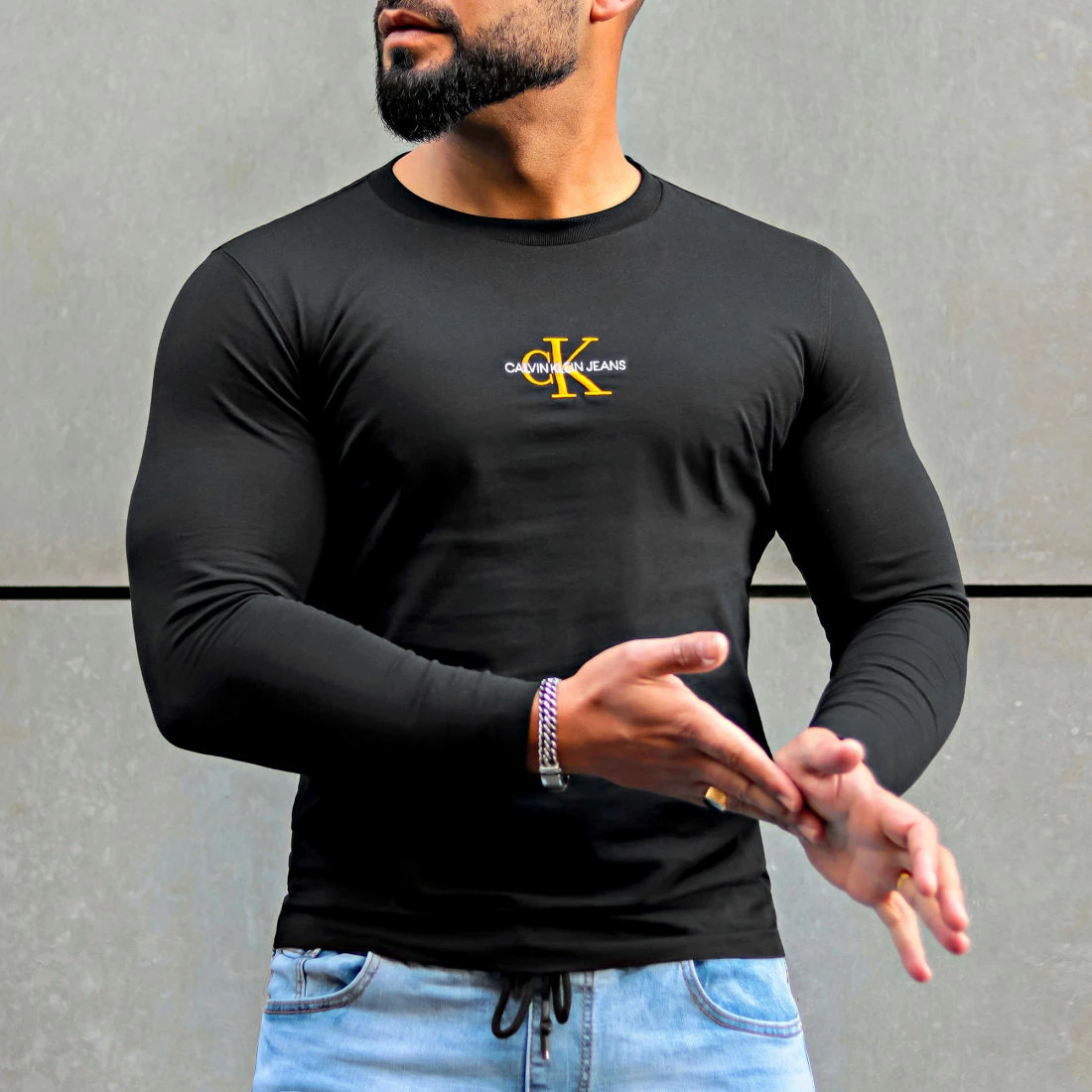 Meilleure vente ⌛ Tee 👚 Shirt Manches Longues New Iconic Essential 1602 Noir Doré de Calvin Klein 💯 3 Meilleure vente ⌛ Tee 👚 Shirt Manches Longues New Iconic Essential 1602 Noir Doré de Calvin Klein 💯 – Image 3