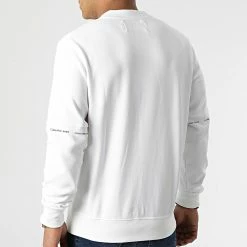 Coupon 🧨 Sweat Crewneck 9700 Blanc de Calvin Klein 😀 -France Calvin Klein Soldes 2024 calvin klein 292652 J30J319700 YAF 20211210T160618 04