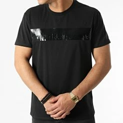 Sortie 👏 Tee 👚 Shirt Shiny Institutional 0333 Noir de Calvin Klein ❤️ 6 Sortie 👏 Tee 👚 Shirt Shiny Institutional 0333 Noir de Calvin Klein ❤️ -France Calvin Klein Soldes 2024 calvin klein 292684 J30J320333 BEH 20211210T160649 03