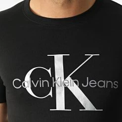 Top 10 😉 Tee 👕 Shirt 0806 Noir Argenté de Calvin Klein 🛒 -France Calvin Klein Soldes 2024 calvin klein 292687 J30J320806 0GN 20211126T121155 02