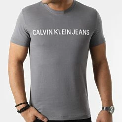 De gros 🥰 Tee 👚 Shirt Institutional Logo 7856 Gris de Calvin Klein 😉