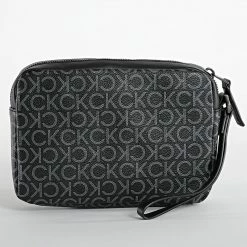 Tout neuf ✔️ Pochette Warmth Monogram Compact 7810 Noir de Calvin Klein 😉 7 Tout neuf ✔️ Pochette Warmth Monogram Compact 7810 Noir de Calvin Klein 😉 -France Calvin Klein Soldes 2024 calvin klein 293250 K50K507810 01M 20211201T143530 04