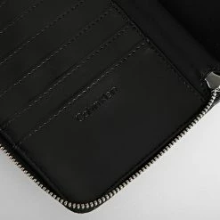 Meilleure affaire 👍 Portefeuille Femme CK Must 8164 Noir de Calvin Klein 😍 -France Calvin Klein Soldes 2024 calvin klein 293836 K60K608164 BAX 20211206T120858 03