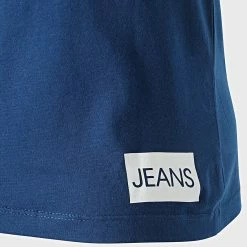 Meilleure vente 🥰 Tee 👚 Shirt Enfant Institutional 0347 Bleu Marine de Calvin Klein 🎁 6 Meilleure vente 🥰 Tee 👚 Shirt Enfant Institutional 0347 Bleu Marine de Calvin Klein 🎁 -France Calvin Klein Soldes 2024 calvin klein 294868 IB0IB00347 C5G 20211214T163005 03