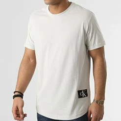 Nouveau 🧨 Tee 👚 Shirt Oversize Badge Turn Up Sleeve 5319 Gris Clair de Calvin Klein 🤩